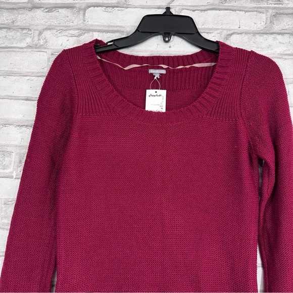 Charlotte Russe Women’s Burgundy Long Sleeve Sweater Top - NWT - Picture 2 of 8